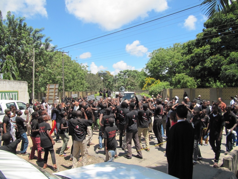 راهپیمایی اربعین حسینی مدرسه بلال -تانزانیا